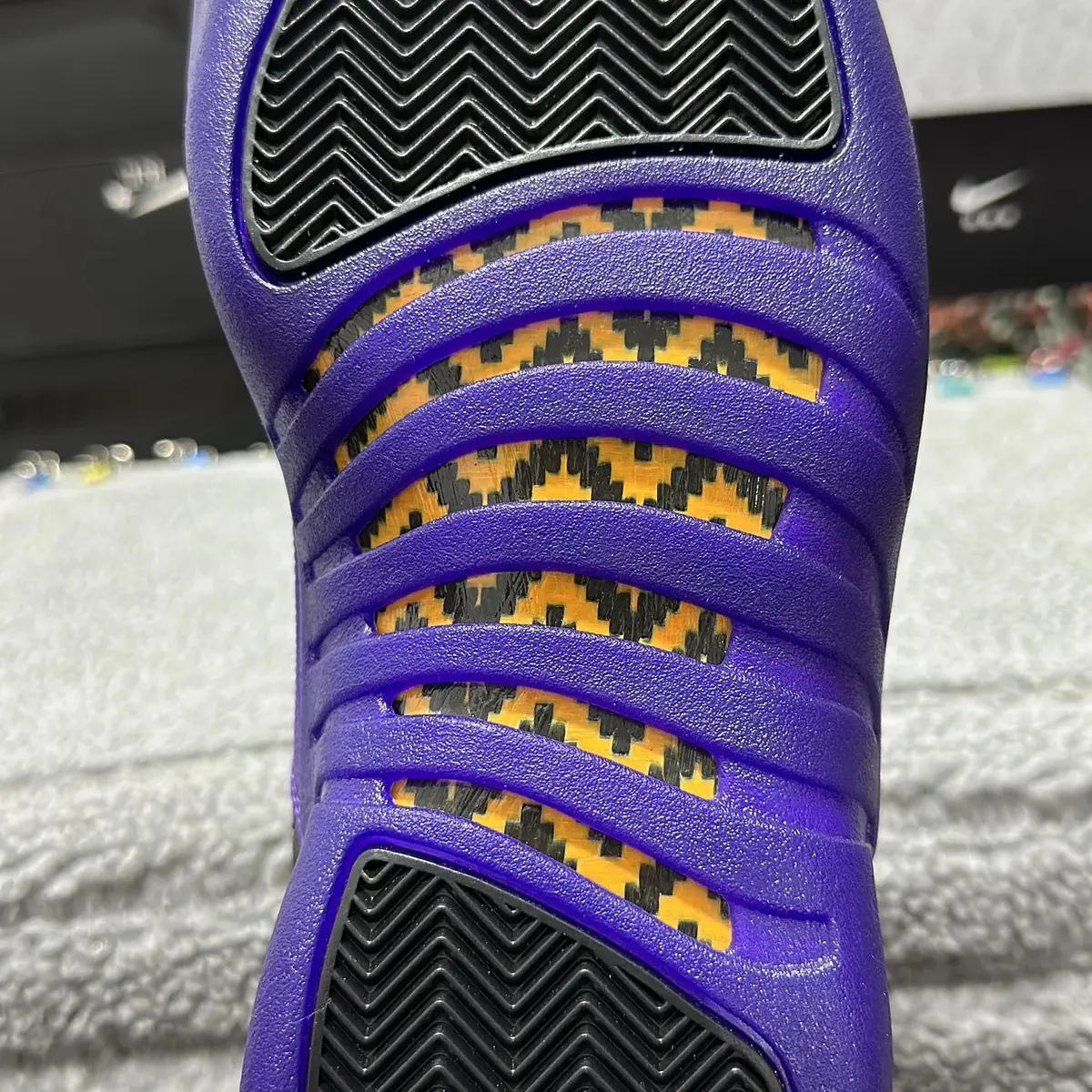 海外 8/12 発売予定！ナイキ エア ジョーダン 12 “レイカーズ/ブラック/フィールドパープル” (NIKE AIR JORDAN 12 “Lakers/Black/Field Purple”) [CT8013-057]