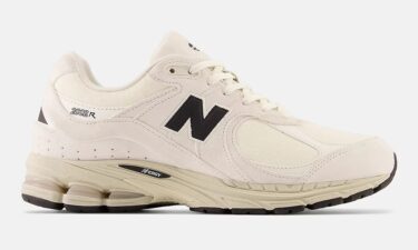 【国内 2/3 発売】New Balance M2002 RSW “White Fur” (ニューバランス)