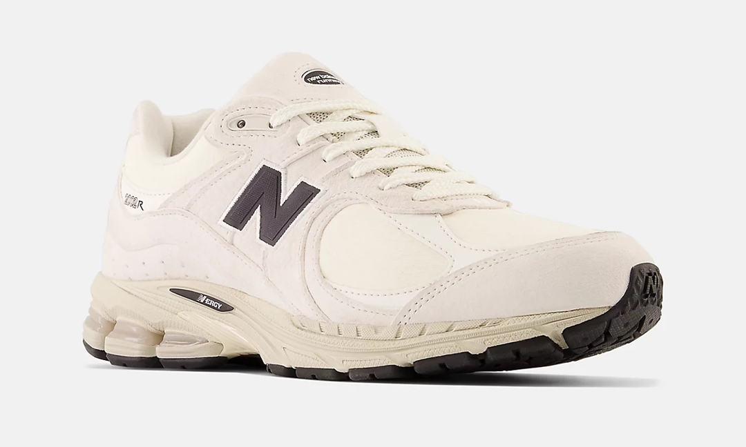 【国内 2/3 発売】New Balance M2002 RSW “White Fur” (ニューバランス)