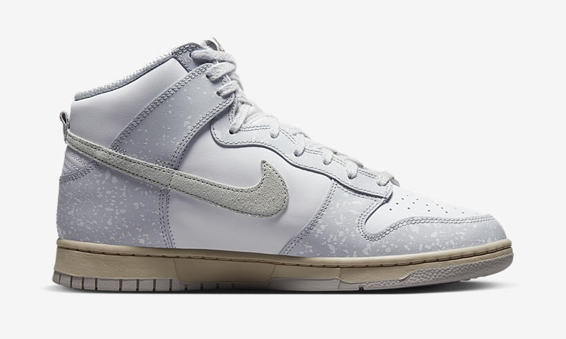 海外発売！ナイキ ダンク ハイ “スプレープリント/グレー/タープ” (NIKE DUNK HIGH “Spray Paint/Grey/Taupe”) [FD9759-100]