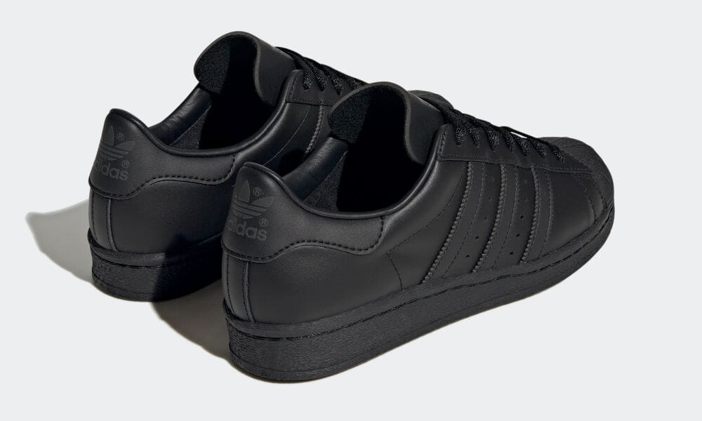 【国内 12/23 発売】アディダス オリジナルス スーパースター 82 “コアブラック/グレーシックス” (adidas Originals SUPERSTAR 82 “Core Black/Grey Six”) [IG4691]