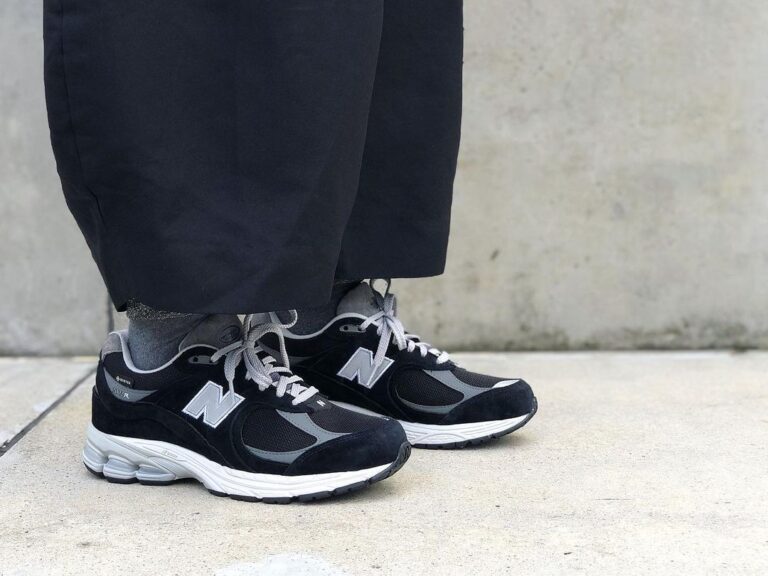 NEW BALANCE ニューバランス M2002 RXA GORE-TEX 22SS ブラック 黒 サイズ：US10 D 28.0cm スニーカー ゴアテックス エイジング加工 【メンズ】【美品】