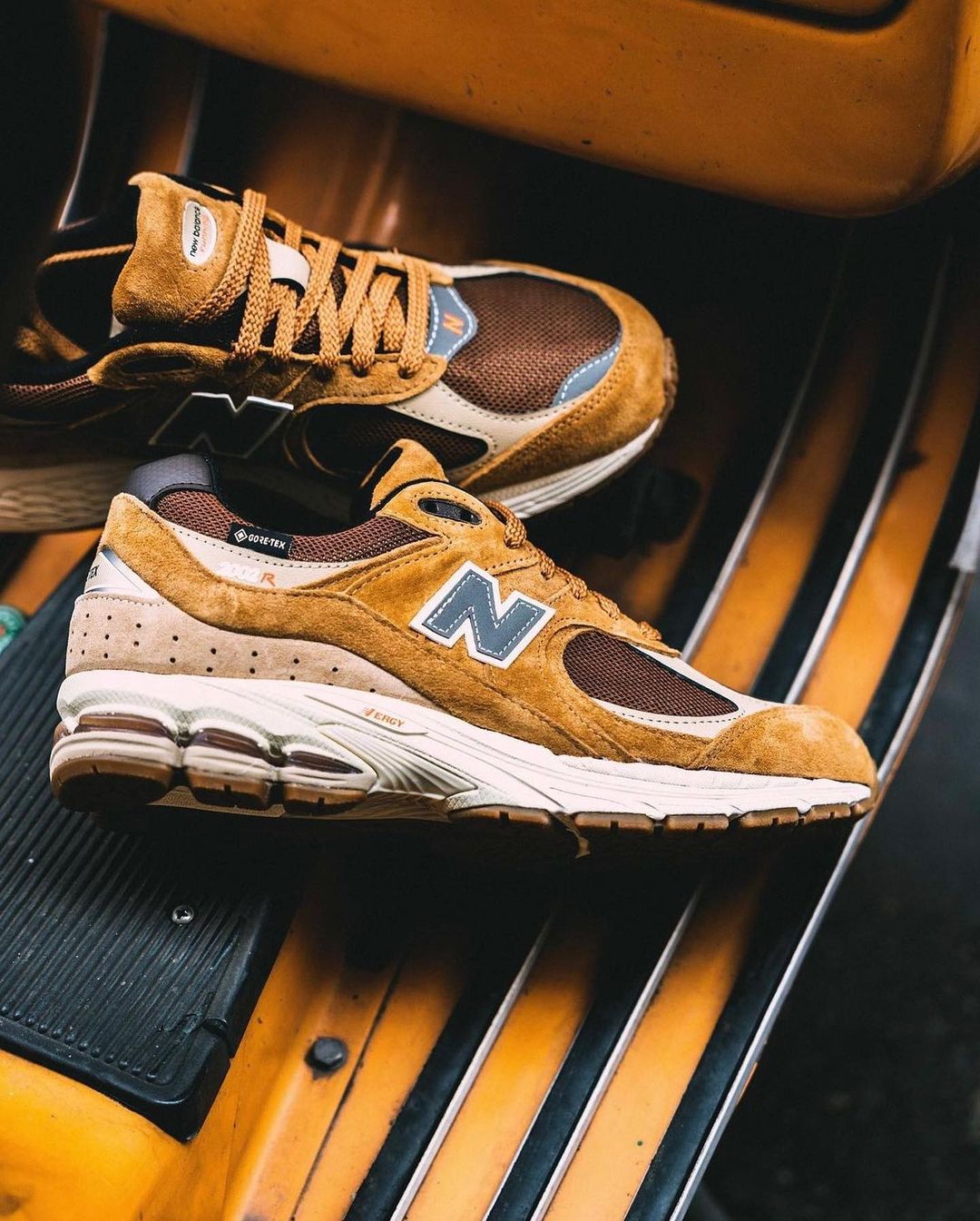 【国内 6/16 発売予定】GORE-TEX × New Balance M2002 RXG “Wheat” (ゴアテックス ニューバランス)