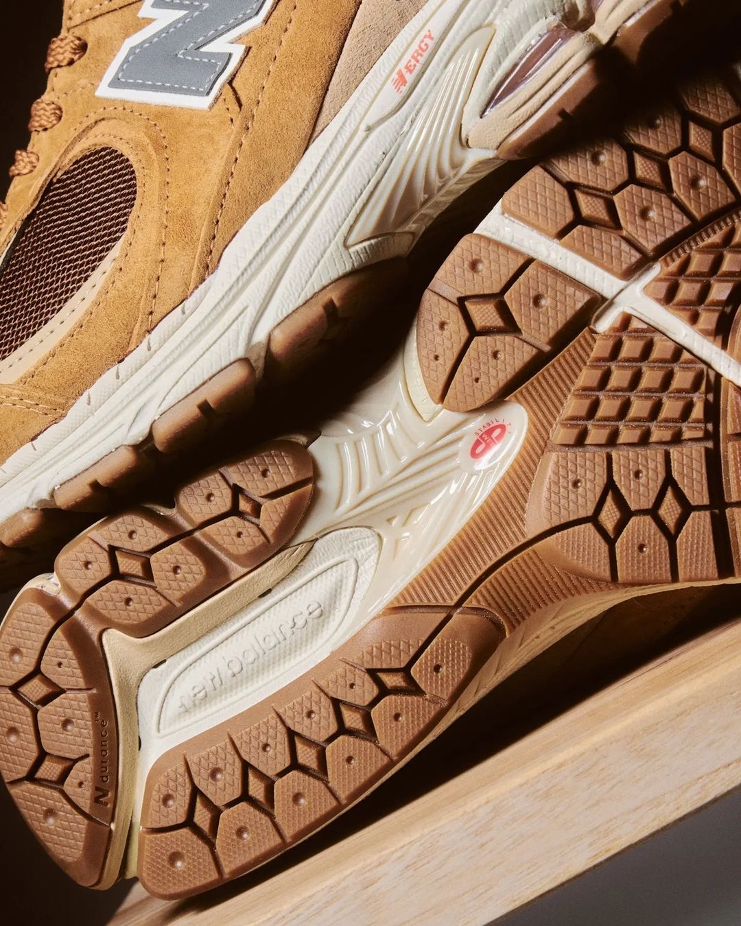 【国内 6/16 発売予定】GORE-TEX × New Balance M2002 RXG “Wheat” (ゴアテックス ニューバランス)