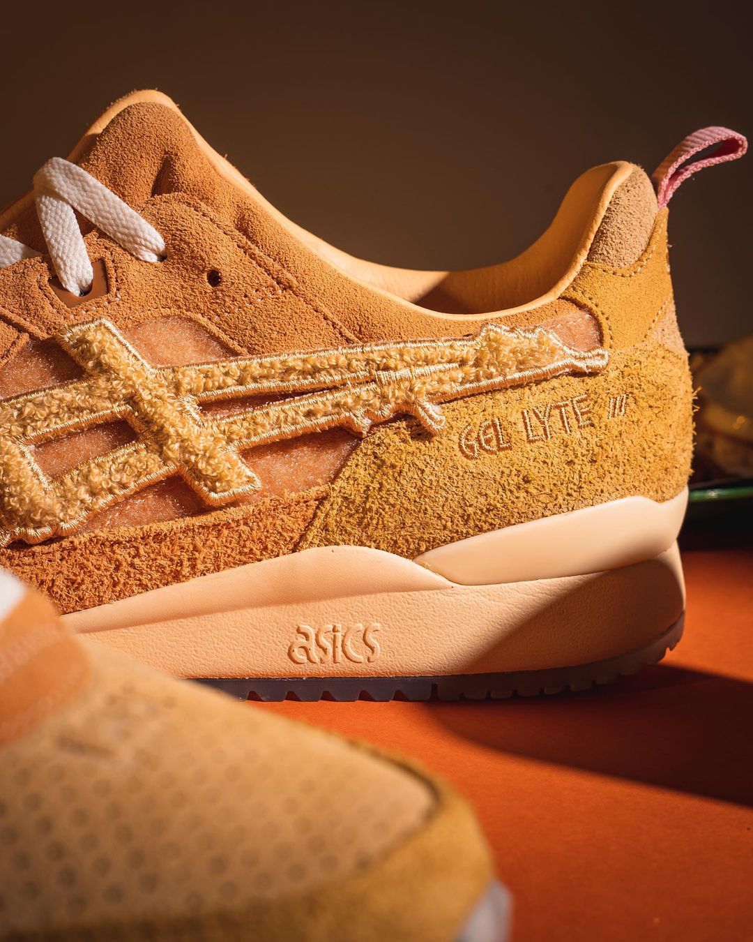 海外 12/4 発売！sneaker-LAH x HUNDRED PERCENT x ASICS GEL-LYTE III ...