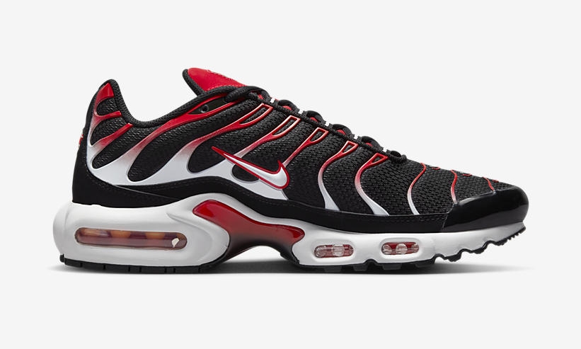 【国内発売】ナイキ エア マックス プラス “ブラック/ユニバーシティレッド” (NIKE AIR MAX PLUS “Black/University Red”) [DM0032-004]