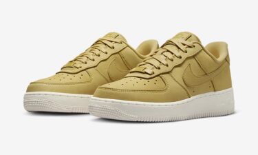 【国内 2/7 発売予定】ナイキ エア フォース 1 07 ロー “ゴールド/ホワイト” (NIKE AIR FORCE 1 07 LOW “Gold/White”) [DR9503-700]