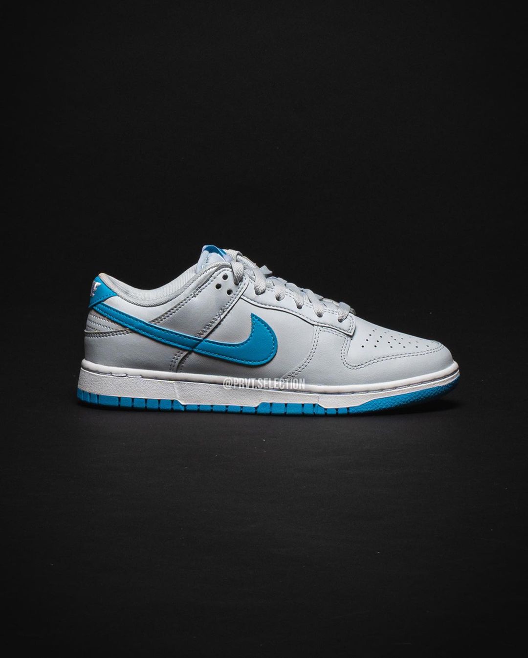 海外発売！ナイキ ダンク ロー レトロ “ピュアプラチナム/ブルーライトニング” (NIKE DUNK LOW RETRO “Pure Platinum/Blue Lightning”) [DV0831-001]