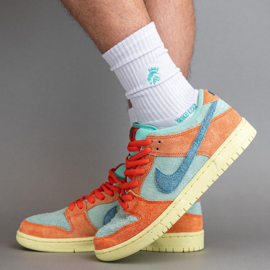 NikeSB Dunk Low  Orange and Emerald Rise