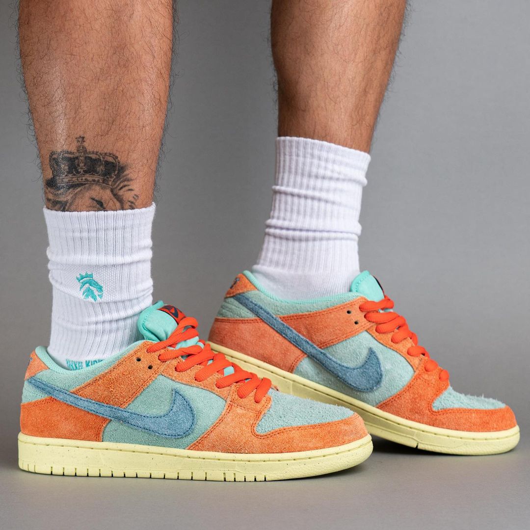 【国内 9/4 発売予定】ナイキ SB ダンク ロー プロ “オレンジ/エメラルドライズ” (NIKE SB DUNK LOW PRO “Orange and Emerald Rise”) [DV5429-800]