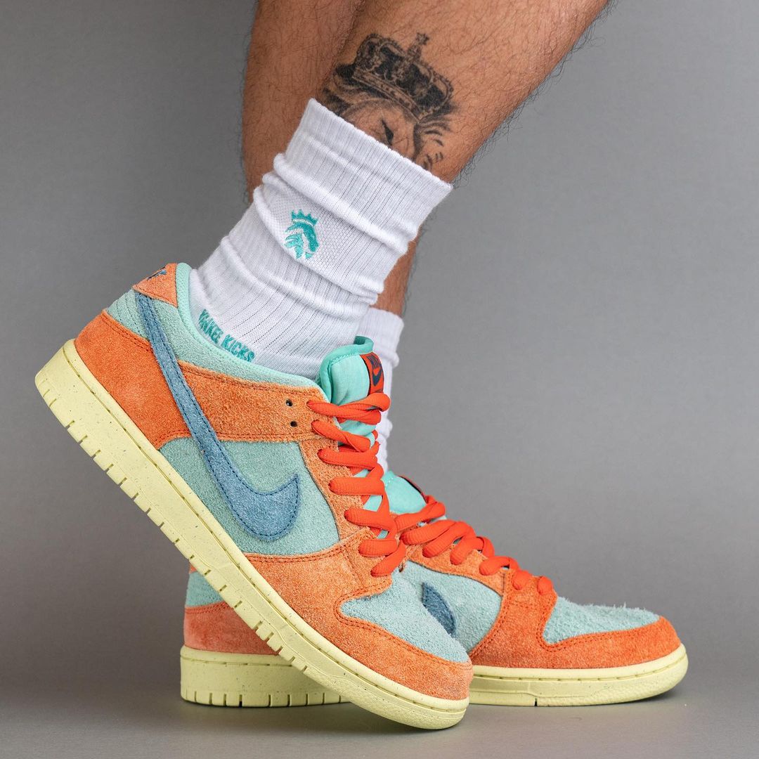 Nike SB Dunk Low Orange and Emerald Rise