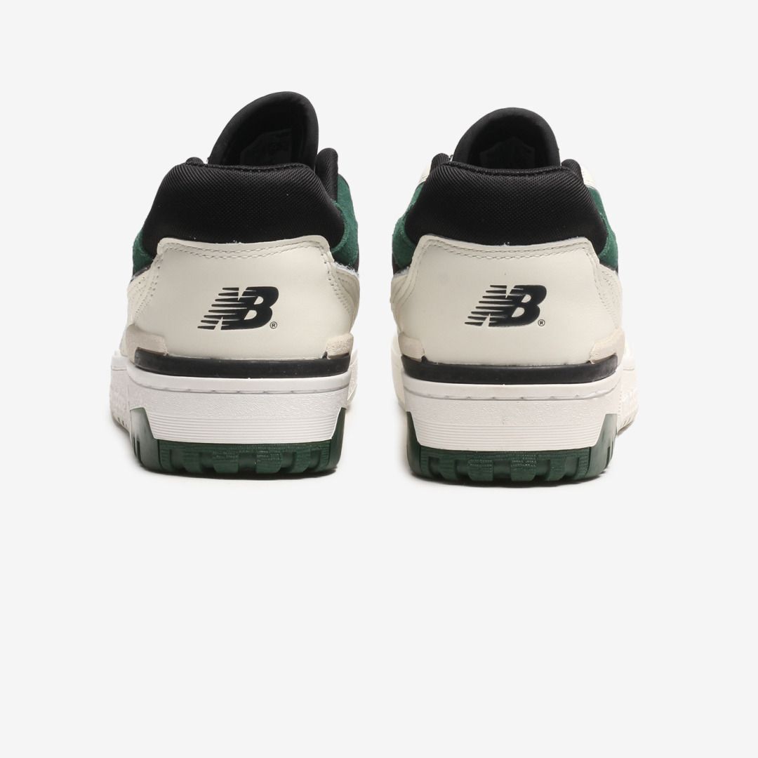 【国内 3/3 発売】New Balance BB550 VTC “Sea Salt/Pine Green” (ニューバランス)