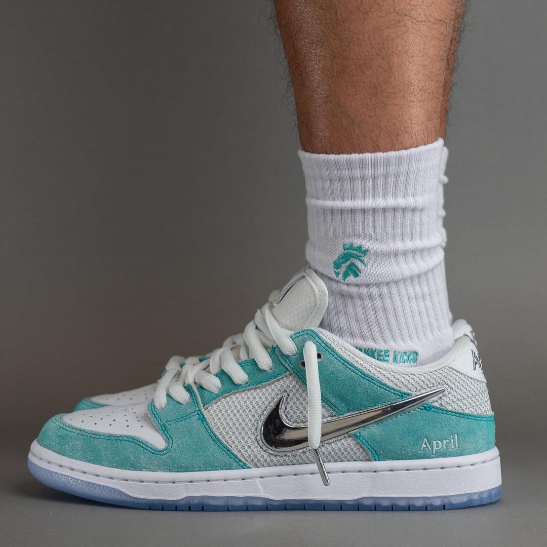 【国内 11/25、11/27 発売】April Skateboards x NIKE SB DUNK LOW “Turbo Green/Metallic Silver” (エイプリル スケートボード ナイキ SB ダンク ロー “ターボグリーン/メタリックシルバー”) [FQ8202-300/FQ8203-300/FD2562-400]