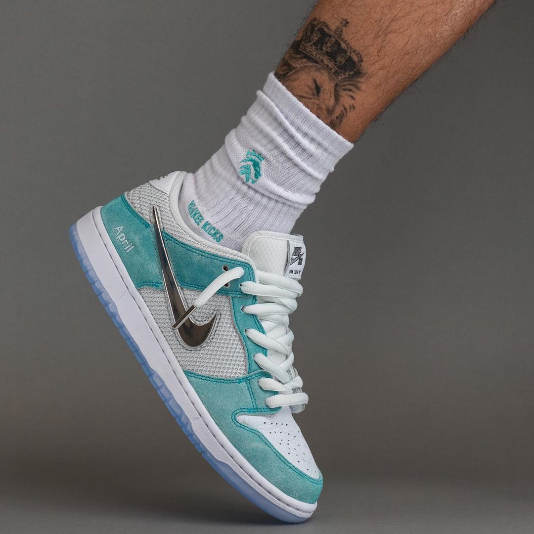 【国内 11/25、11/27 発売】April Skateboards x NIKE SB DUNK LOW “Turbo Green/Metallic Silver” (エイプリル スケートボード ナイキ SB ダンク ロー “ターボグリーン/メタリックシルバー”) [FQ8202-300/FQ8203-300/FD2562-400]