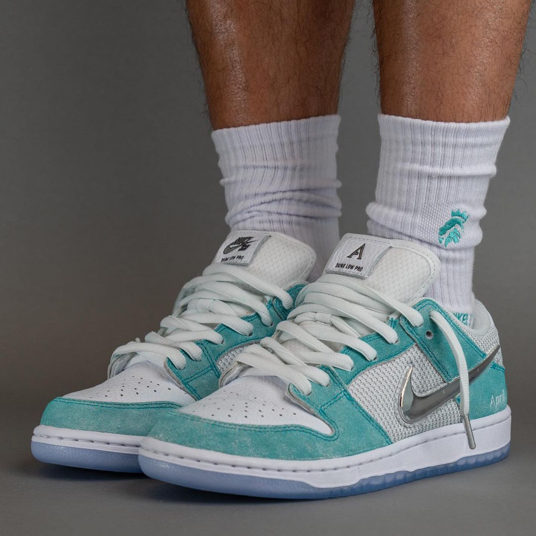 【国内 11/25、11/27 発売】April Skateboards x NIKE SB DUNK LOW “Turbo Green/Metallic Silver” (エイプリル スケートボード ナイキ SB ダンク ロー “ターボグリーン/メタリックシルバー”) [FQ8202-300/FQ8203-300/FD2562-400]