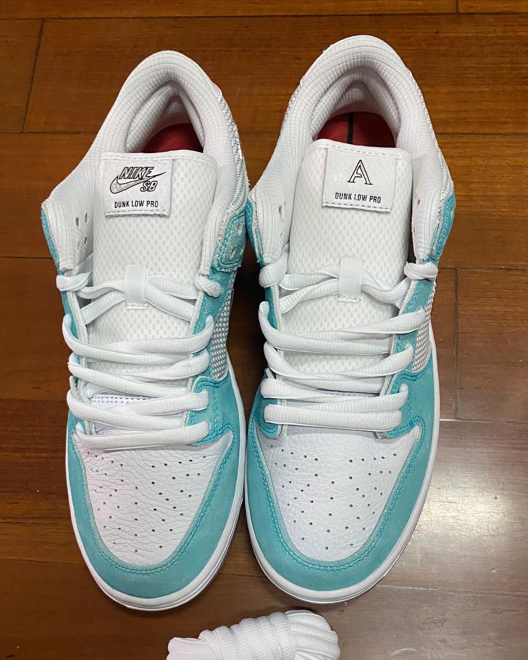 【国内 11/25、11/27 発売】April Skateboards x NIKE SB DUNK LOW “Turbo Green/Metallic Silver” (エイプリル スケートボード ナイキ SB ダンク ロー “ターボグリーン/メタリックシルバー”) [FQ8202-300/FQ8203-300/FD2562-400]