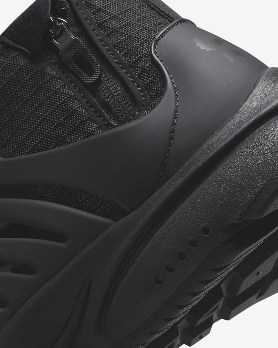 海外発売！ナイキ エア プレスト ミッド ユーティリティー “トリプルブラック” (NIKE AIR PRESTO MID UTILITY “Triple Black”) [DC8751-003]