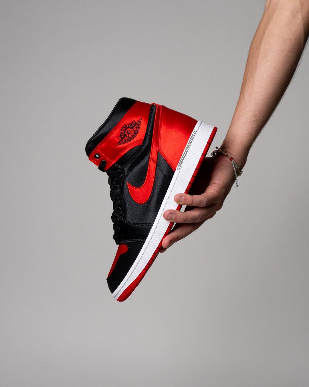 【国内 10/18 発売予定】ナイキ ウィメンズ エア ジョーダン 1 ハイ OG “サテン ブレッド” (NIKE WMNS AIR JORDAN 1 HIGH OG ”Satin Bred”) [FD4810-061]