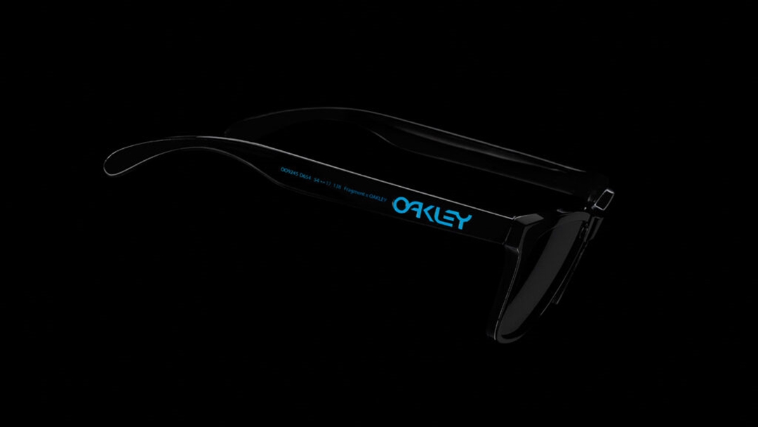 FRAGMENT × OAKLEY 新作コラボ 「Frogskins/アパレル」が1/19、「3色 Frogskins」が1/31 発売 (フラグメント オークリー “フロッグスキン” 藤原ヒロシ)