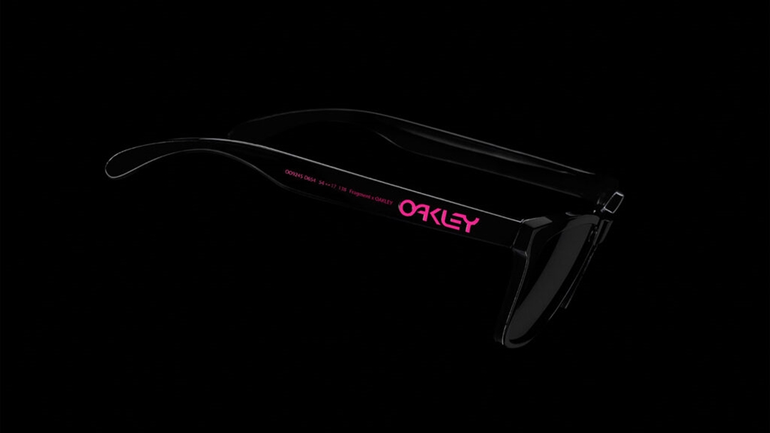 FRAGMENT × OAKLEY 新作コラボ 「Frogskins/アパレル」が1/19、「3色 Frogskins」が1/31 発売 (フラグメント オークリー “フロッグスキン” 藤原ヒロシ)