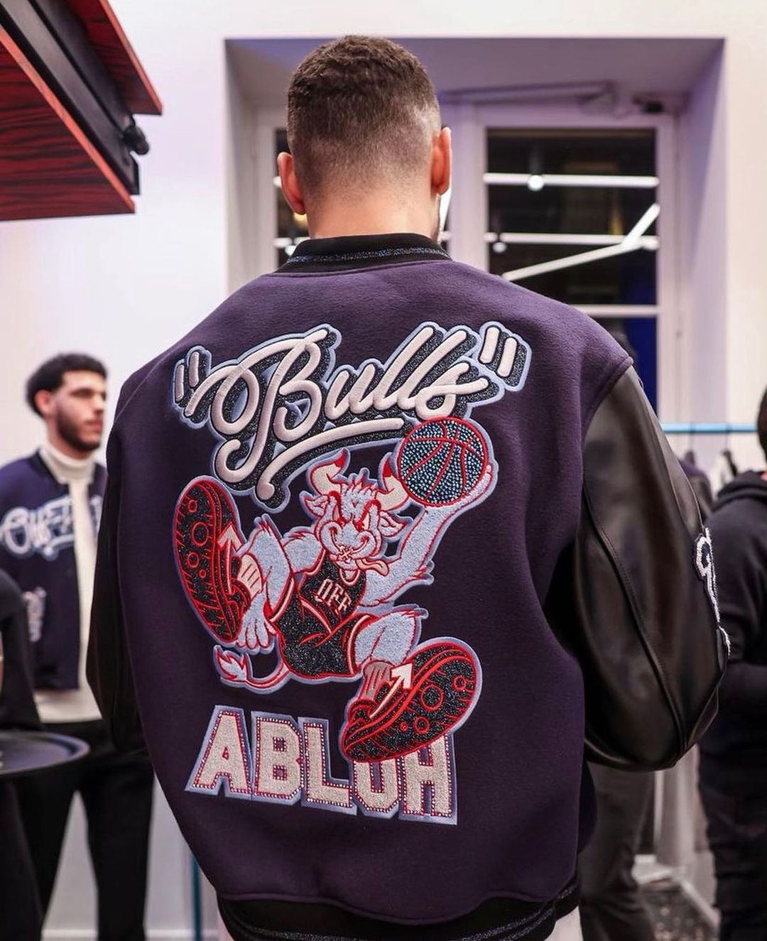 【海外 2/2 発売】OFF-WHITE × Chicago Bulls “Varsity jacket” (オフホワイト シカゴブルズ)