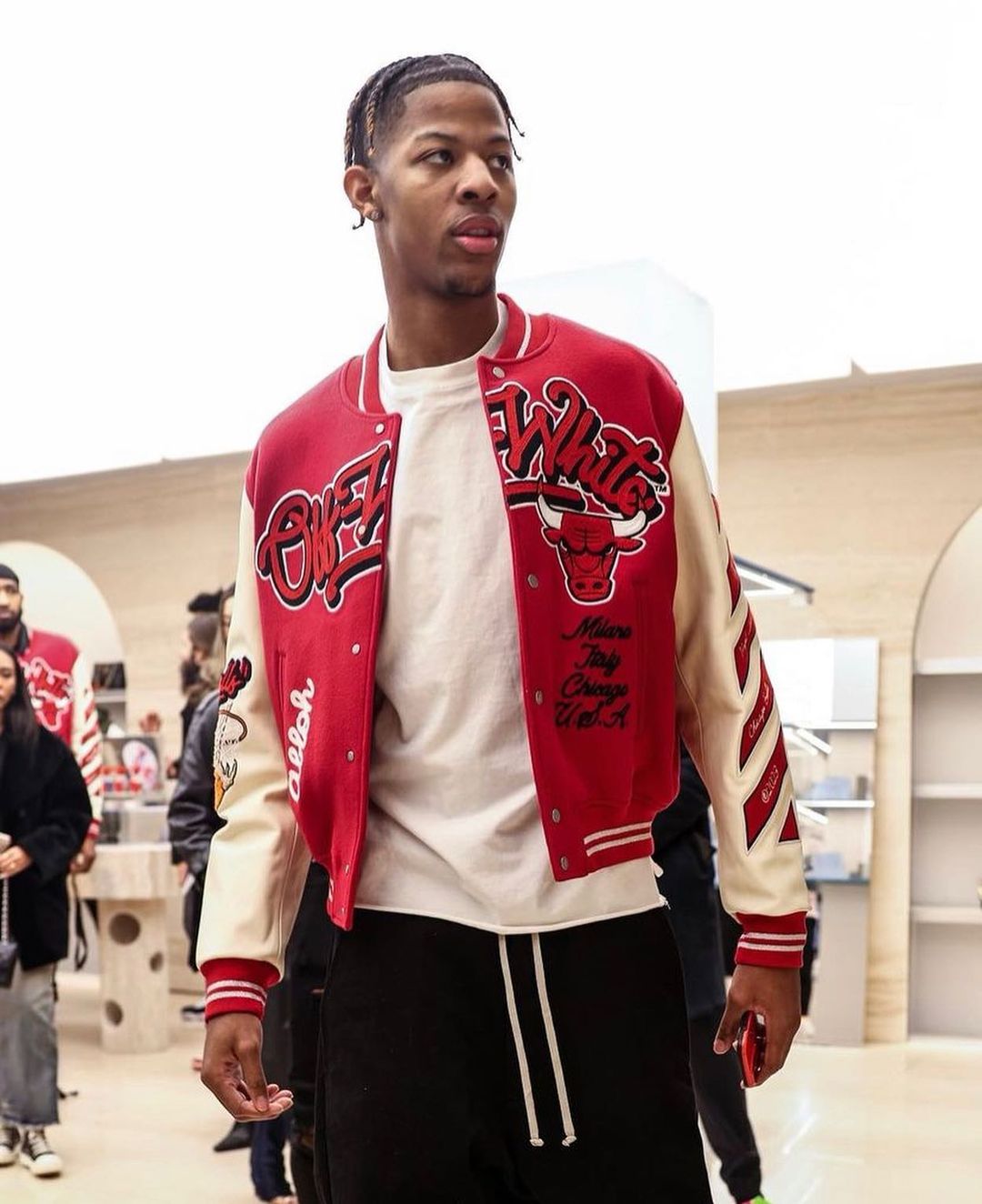 【海外 2/2 発売】OFF-WHITE × Chicago Bulls “Varsity jacket” (オフホワイト シカゴブルズ)