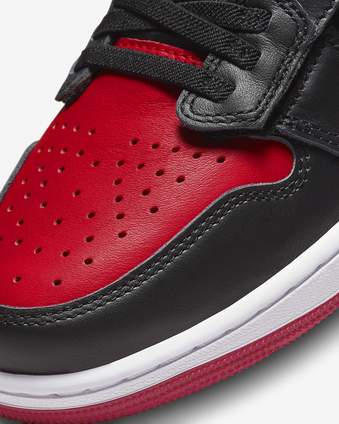 海外 4/4 発売予定！ナイキ エア ジョーダン 1 ロー フライイーズ “ブラック/ジムレッド” (NIKE AIR JORDAN 1 LOW FLYEASE “Black/Gym Red”) [DM1206-066]