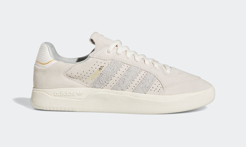 【国内 1/25 発売】adidas Skateboarding TYSHAWN LOW “Chalk White/Grey One” (タイショーン・ジョーンズ アディダス スケートボーディング ロー “チョークホワイト/グレーワン”) [HQ2006]