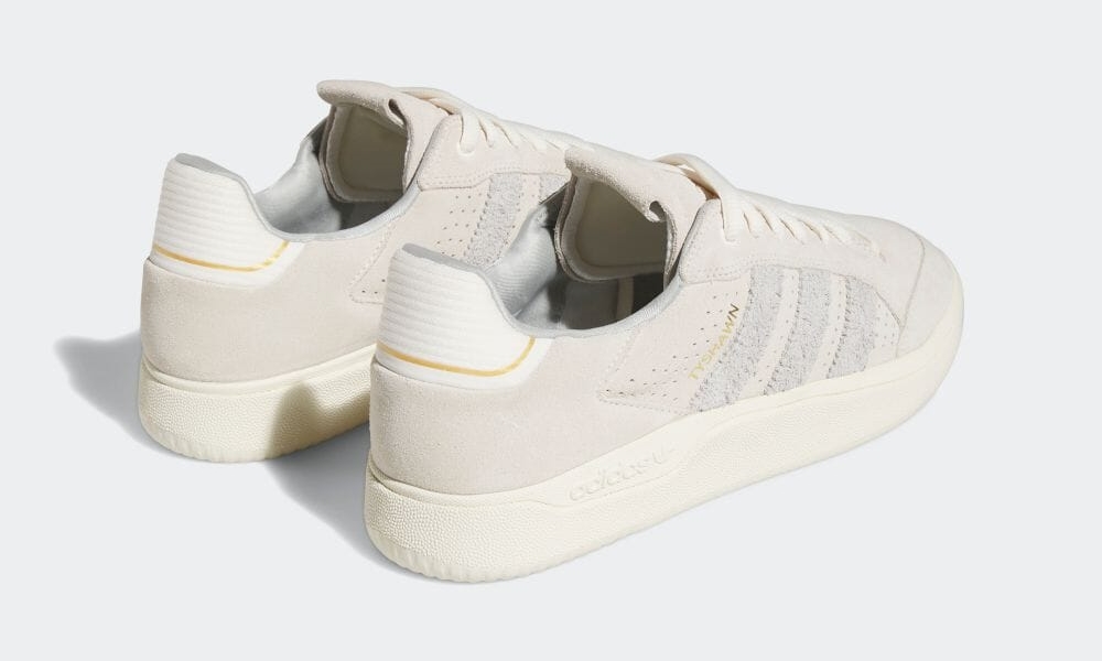 【国内 1/25 発売】adidas Skateboarding TYSHAWN LOW “Chalk White/Grey One” (タイショーン・ジョーンズ アディダス スケートボーディング ロー “チョークホワイト/グレーワン”) [HQ2006]