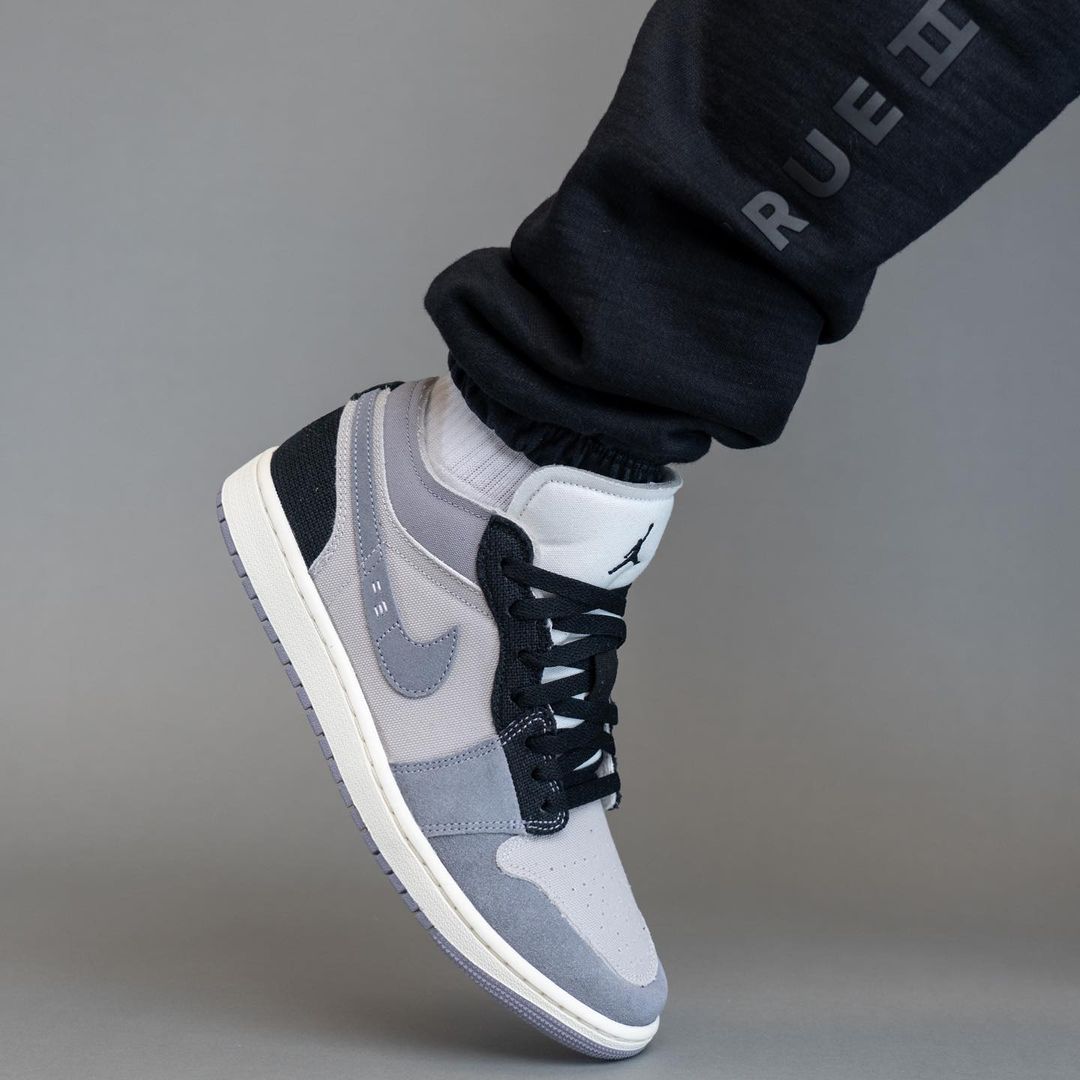 【国内 8/1 発売予定】NIKE AIR JORDAN 1 LOW SE “Inside Out/Tech Grey/Black” (ナイキ エア ジョーダン 1 ロー SE “インサイドアウト/テックグレー/ブラック”) [DZ4135-002]