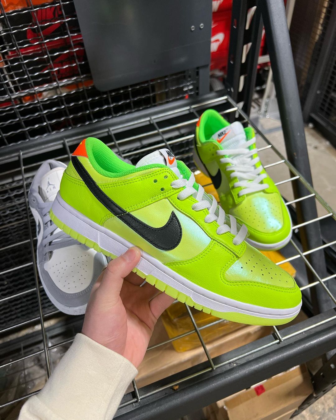 【国内 6/22 発売予定】ナイキ ダンク ロー “グロー・イン・ザ・ダーク” (NIKE DUNK LOW “Glow in the Dark/GID”) [FJ4610-702]