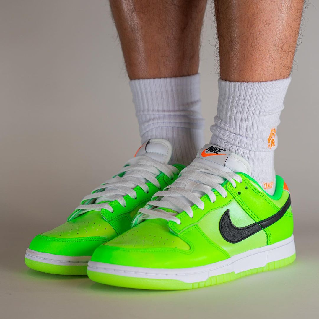 【国内 6/22 発売予定】ナイキ ダンク ロー “グロー・イン・ザ・ダーク” (NIKE DUNK LOW “Glow in the Dark/GID”) [FJ4610-702]