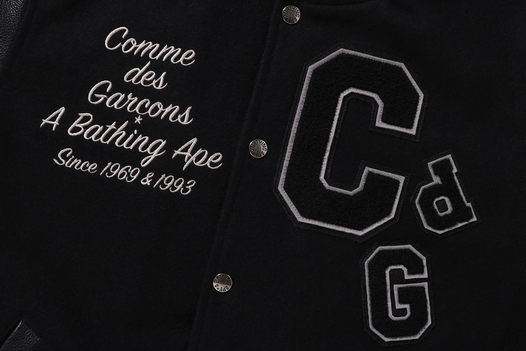 A BATHING APE × COMME des GARÇONS “VARSITY JACKET”が1/9 からBAPE STORE COMME des GARÇONS OSAKAにて限定発売 (ア ベイシング エイプ コム デ ギャルソン)