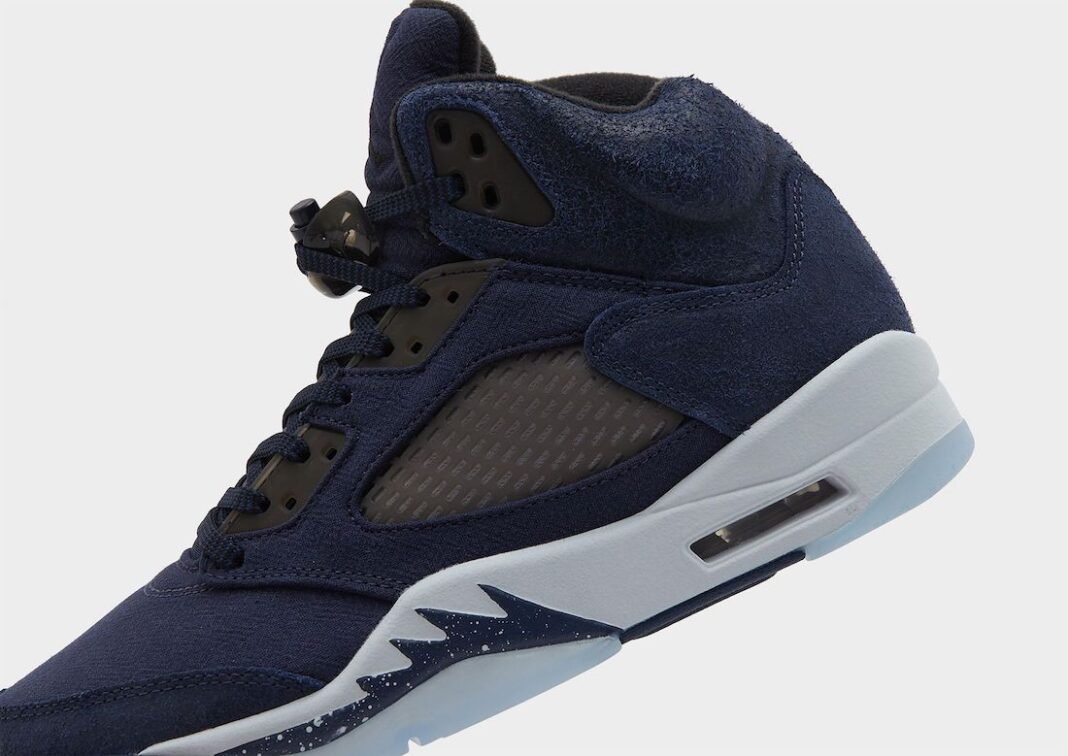 【国内 11/10 発売】ナイキ エア ジョーダン 5 レトロ SE “ジョージタウン/ミッドナイトネイビー” (NIKE AIR JORDAN 5 RETRO SE “Georgetown/Midnight Navy”) [FD6812-400]