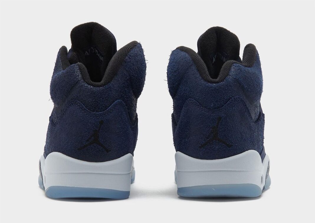 【国内 11/10 発売】ナイキ エア ジョーダン 5 レトロ SE “ジョージタウン/ミッドナイトネイビー” (NIKE AIR JORDAN 5 RETRO SE “Georgetown/Midnight Navy”) [FD6812-400]