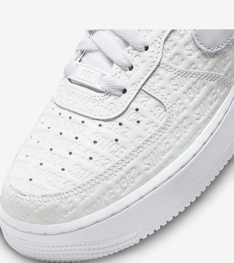 海外 4/21 発売予定！ナイキ エア フォース 1 ロー “Since 82/サミットホワイト” (NIKE AIR FORCE 1 LOW “Since 82/Summit White”) [FJ4823-100]