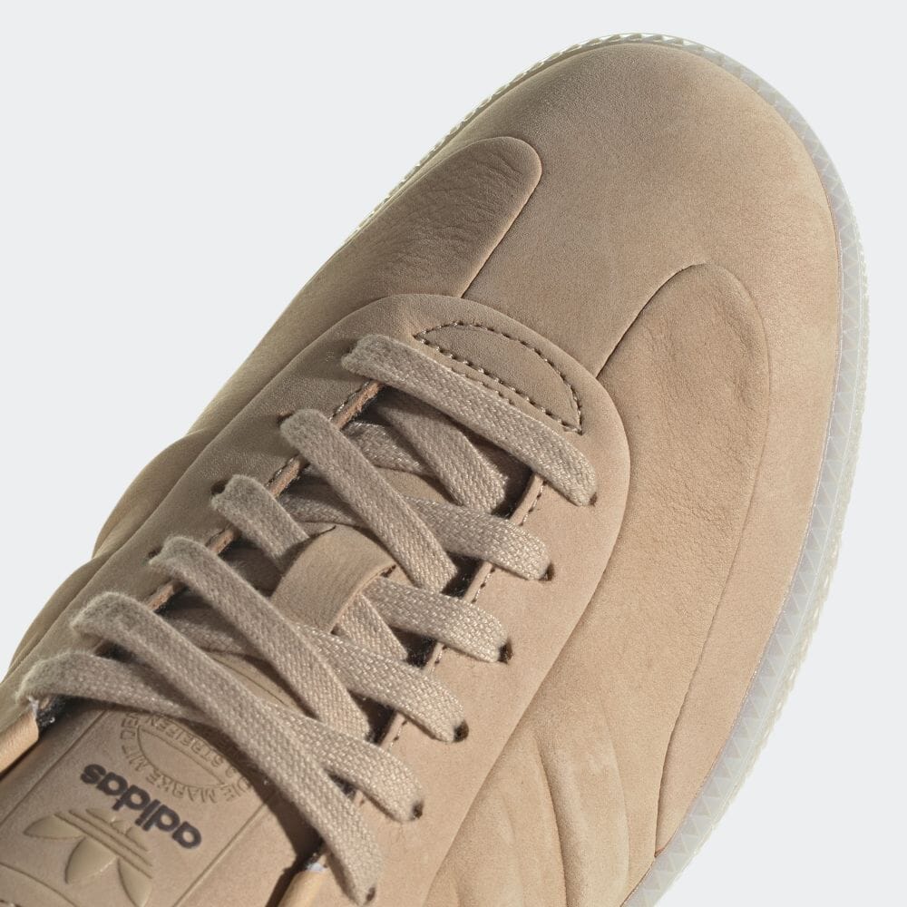 【国内 3/1 発売】アディダス オリジナルス サンバ “マジックベージュ/アースストレータ/アルミナ” (adidas Originals SAMBA “Magic Beige/Earth Straightener/Alumina”) [IG7600]