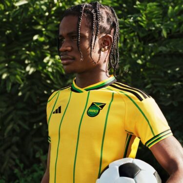 アディダスとジャマイカ サッカー連盟の新たなパートナーシップから、ジャマイカ代表のコレクションが発売 (trail JAMAICA 2023 KITS)