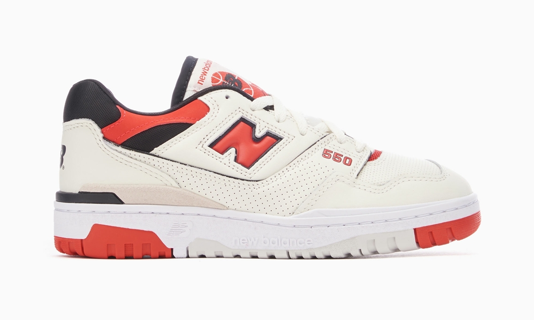 【国内 3/3 発売】New Balance BB550 VTB “Sea Salt/Red” (ニューバランス)