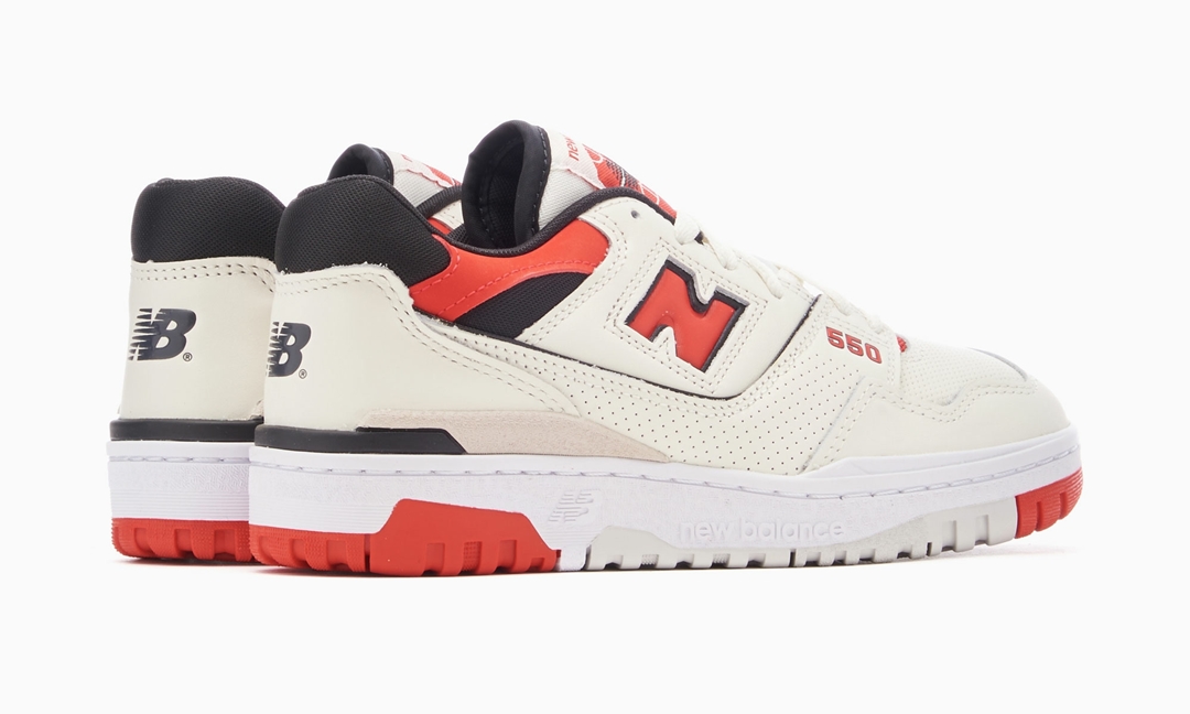 【国内 3/3 発売】New Balance BB550 VTB “Sea Salt/Red” (ニューバランス)