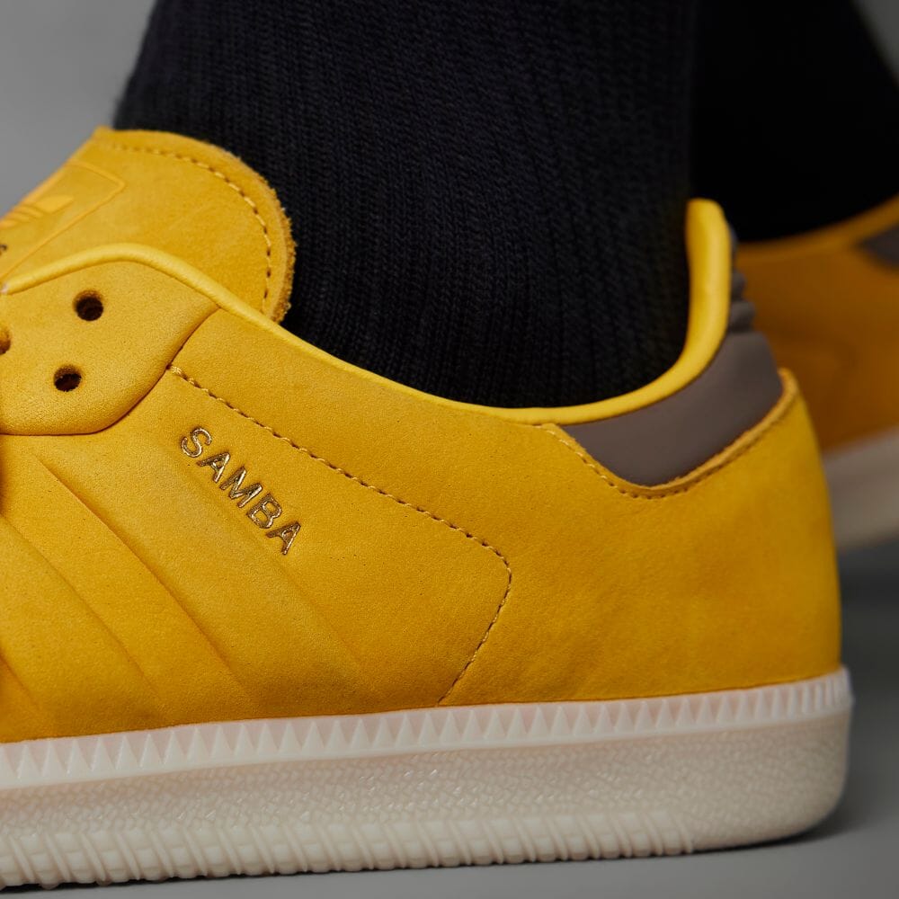 【国内 3/1 発売】アディダス オリジナルス サンバ “ボールドゴールド/アースストレータ/アルミナ” (adidas Originals SAMBA “Bold Gold/Earth Straightener/Alumina”) [GW3159]