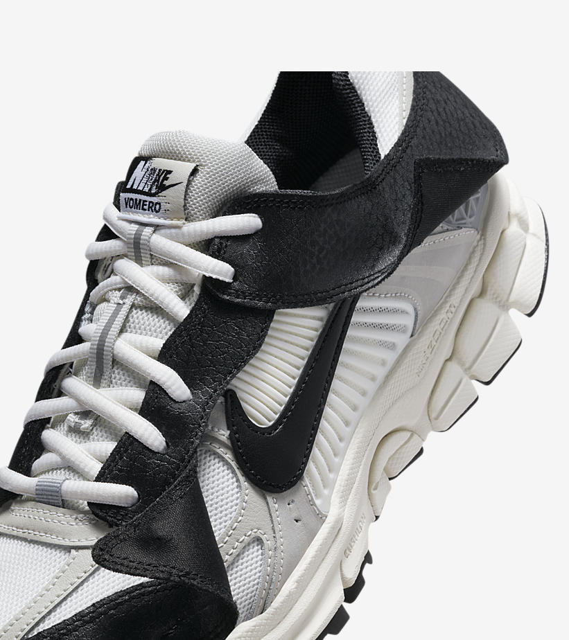 NIKE WMNS ZOOM VOMERO 5 PRM 