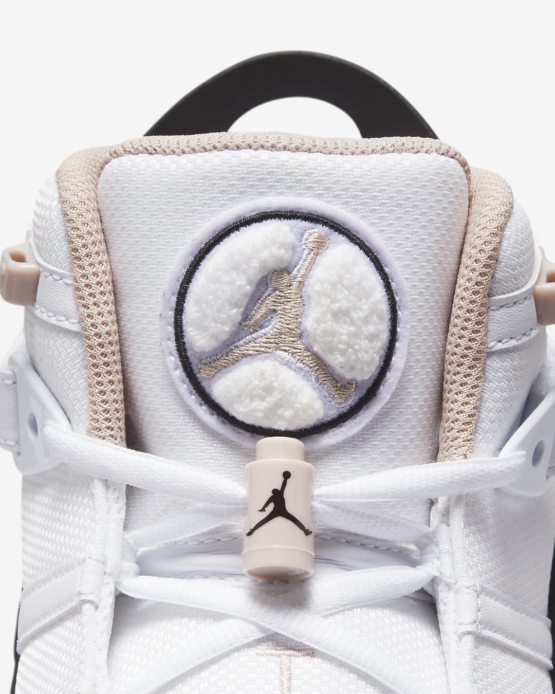 海外発売！ナイキ エア ジョーダン シックス リングス “ホワイト/フォッシルストーン” (NIKE AIR JORDAN SIX RINGS {6 RINGS} “White/Fossil Stone”) [322992-112]