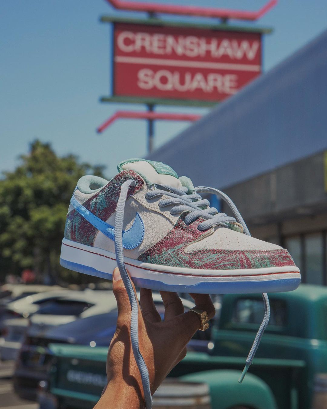 【国内 8/5 発売予定】クレンショースケートクラブ × ナイキ SB ダンク ロー (Crenshaw Skate Club NIKE SB DUNK LOW) [FN4193-100]