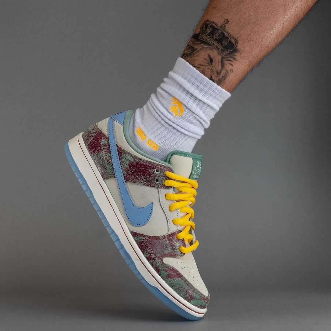 【国内 8/5 発売予定】クレンショースケートクラブ × ナイキ SB ダンク ロー (Crenshaw Skate Club NIKE SB DUNK LOW) [FN4193-100]