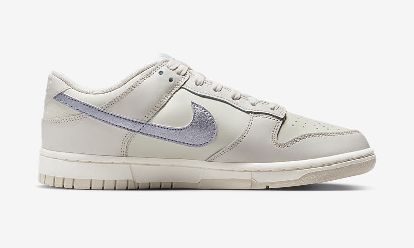 【国内 3/29 発売】ナイキ ウィメンズ ダンク ロー “セイル/オキシゲンパープル” (NIKE WMNS DUNK LOW ESS TREND “Sail/Oxygen Purple”) [DX5930-100]