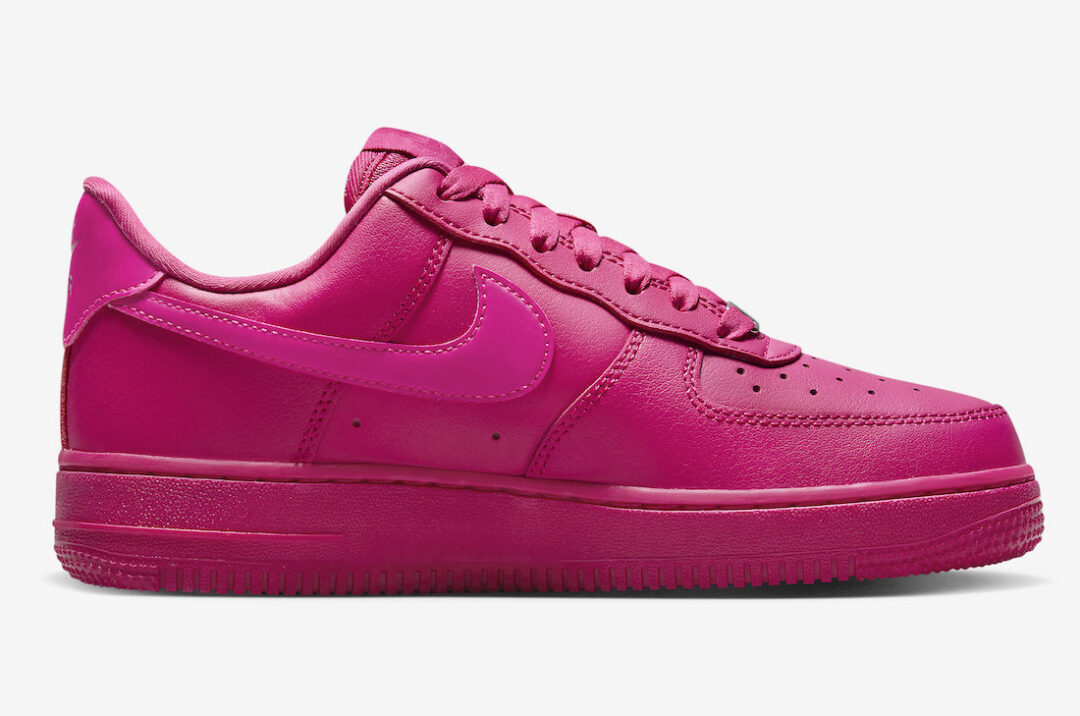 2023年 10月 発売予定！ナイキ ウィメンズ エア フォース 1 07 ロー “ファイヤーベリー” (NIKE WMNS AIR FORCE 1 07 LOW “Fireberry”) [DD8959-600]