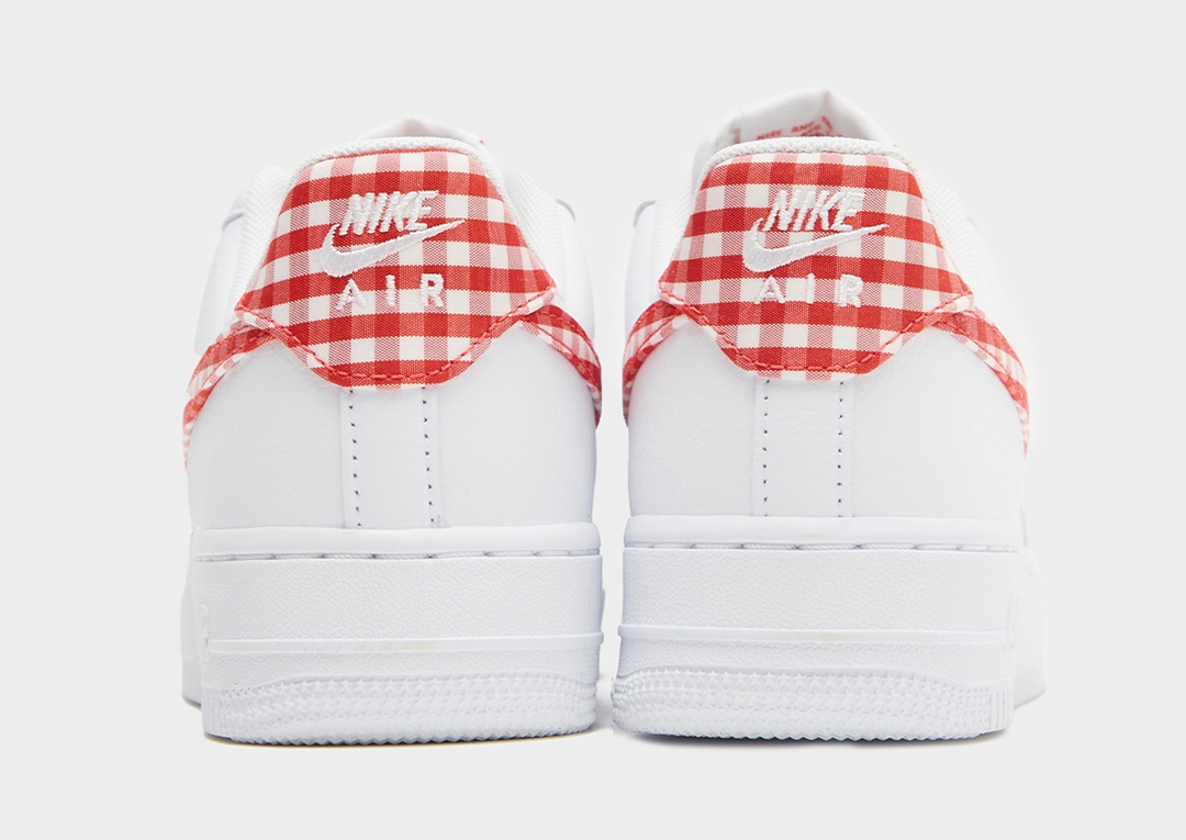 【国内 6/22、6/30 発売】ナイキ エア フォース 1 07 ロー ESS “ギンガムチェック/ホワイト” (NIKE AIR FORCE 1 07 LOW ESS “Gingham/White/Blue/Red”) [DZ2784-100/DZ2784-101]