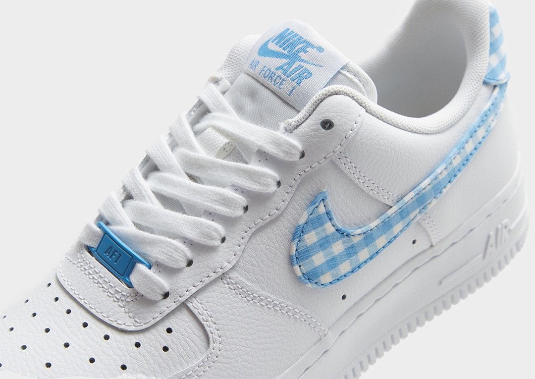 【国内 6/22、6/30 発売】ナイキ エア フォース 1 07 ロー ESS “ギンガムチェック/ホワイト” (NIKE AIR FORCE 1 07 LOW ESS “Gingham/White/Blue/Red”) [DZ2784-100/DZ2784-101]