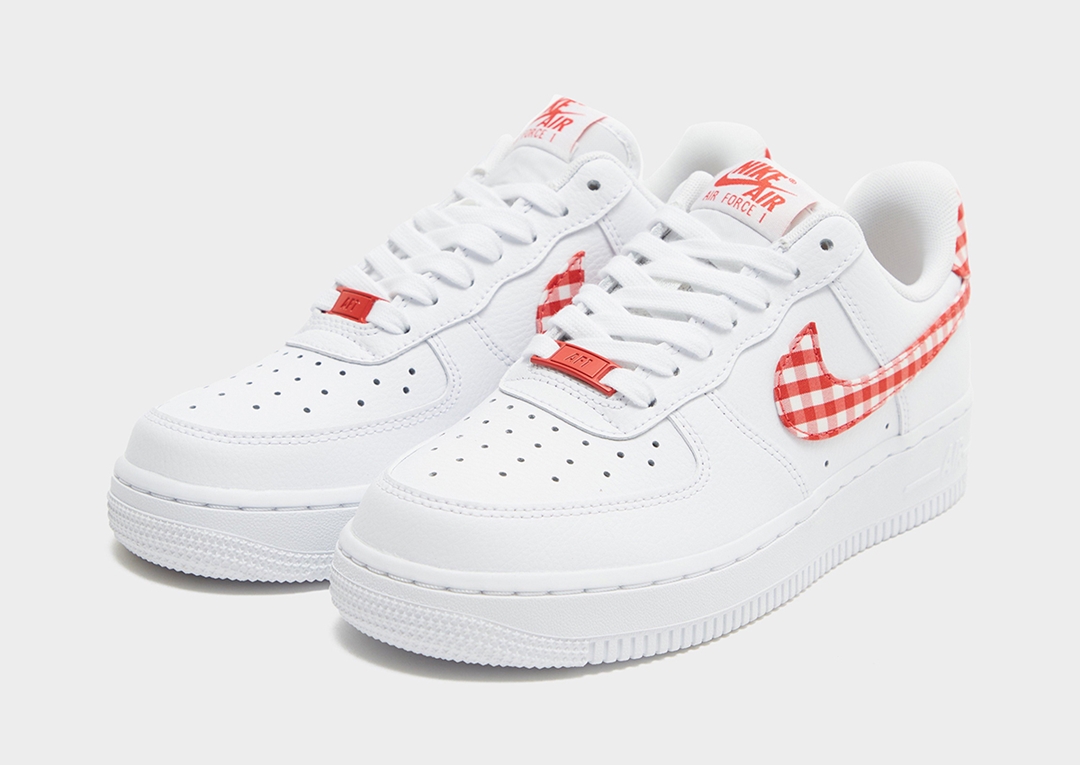 【国内 6/22、6/30 発売】ナイキ エア フォース 1 07 ロー ESS “ギンガムチェック/ホワイト” (NIKE AIR FORCE 1 07 LOW ESS “Gingham/White/Blue/Red”) [DZ2784-100/DZ2784-101]